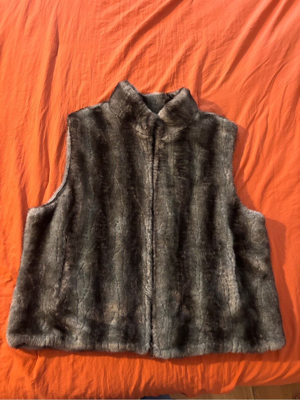 Plush Faux Fur Sleeveless Vest - Gray